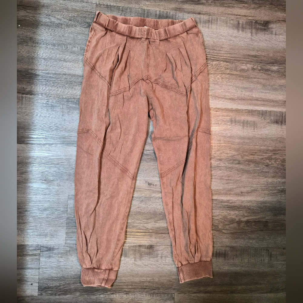 Easel Brown Casual Pants